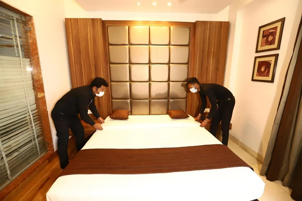 Hotel Twin Tree Naraina Delhi Local Ids Allowed New Delhi 3*,